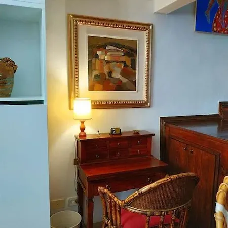 - Anthurium Apartment *