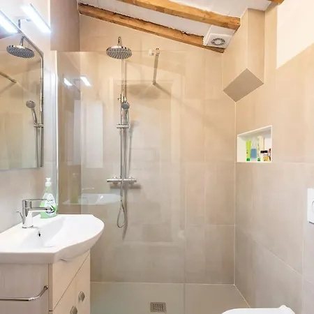 - Anthurium Apartment